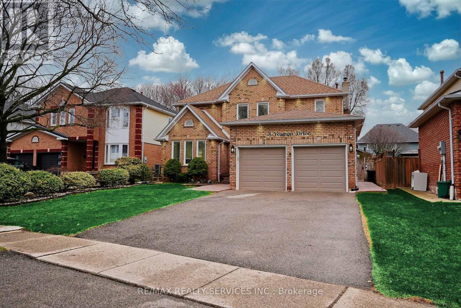8 YEOMAN DRIVE