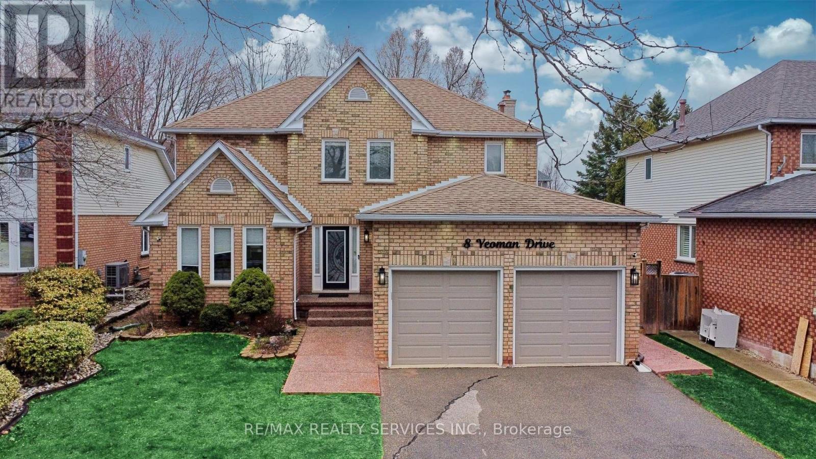 8 YEOMAN DRIVE