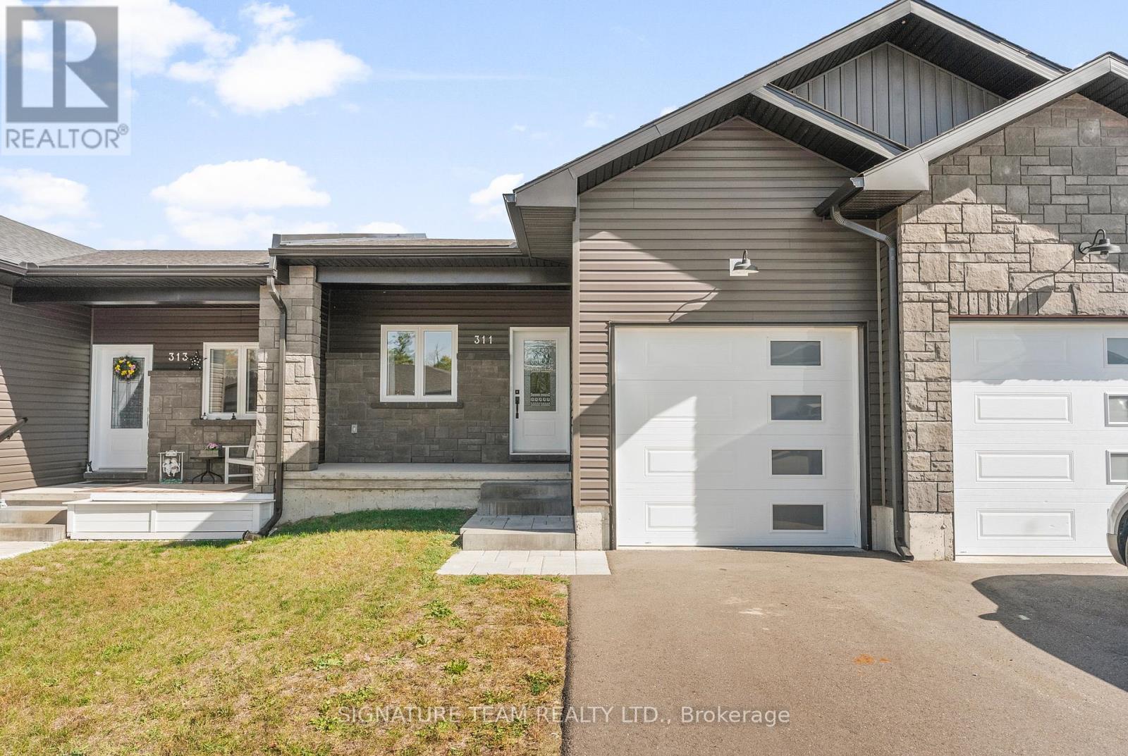 311 FORESTVIEW CRESCENT