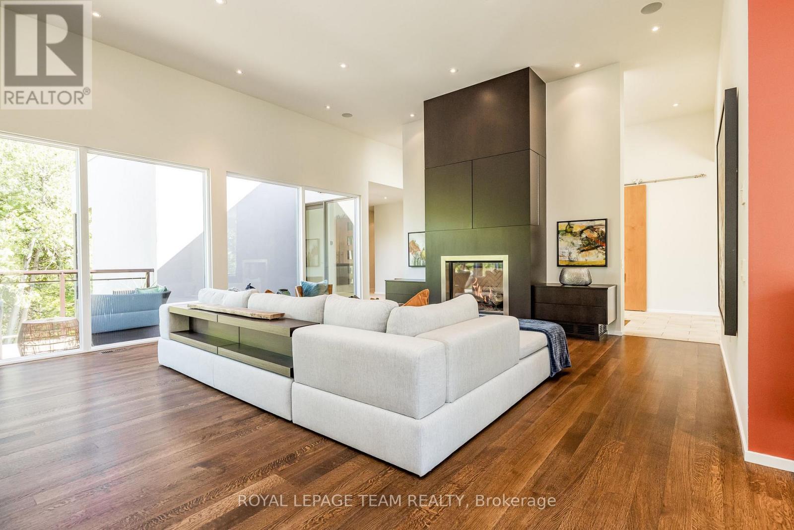 14 KANATA ROCKERIES PRIVATE