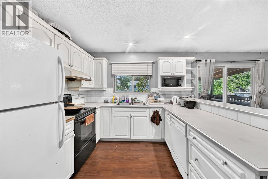 4940 Rundlewood Road NE