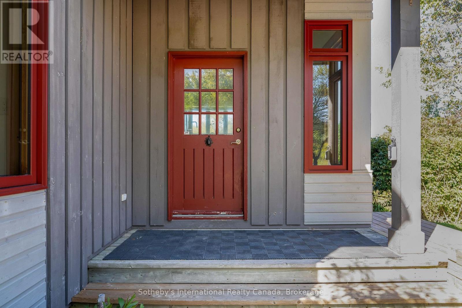 797462 EAST BACK LINE