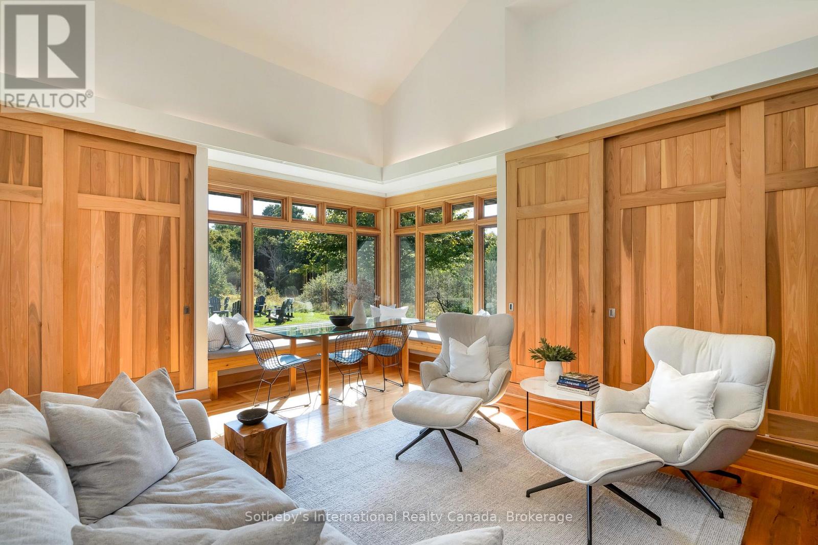 797462 EAST BACK LINE