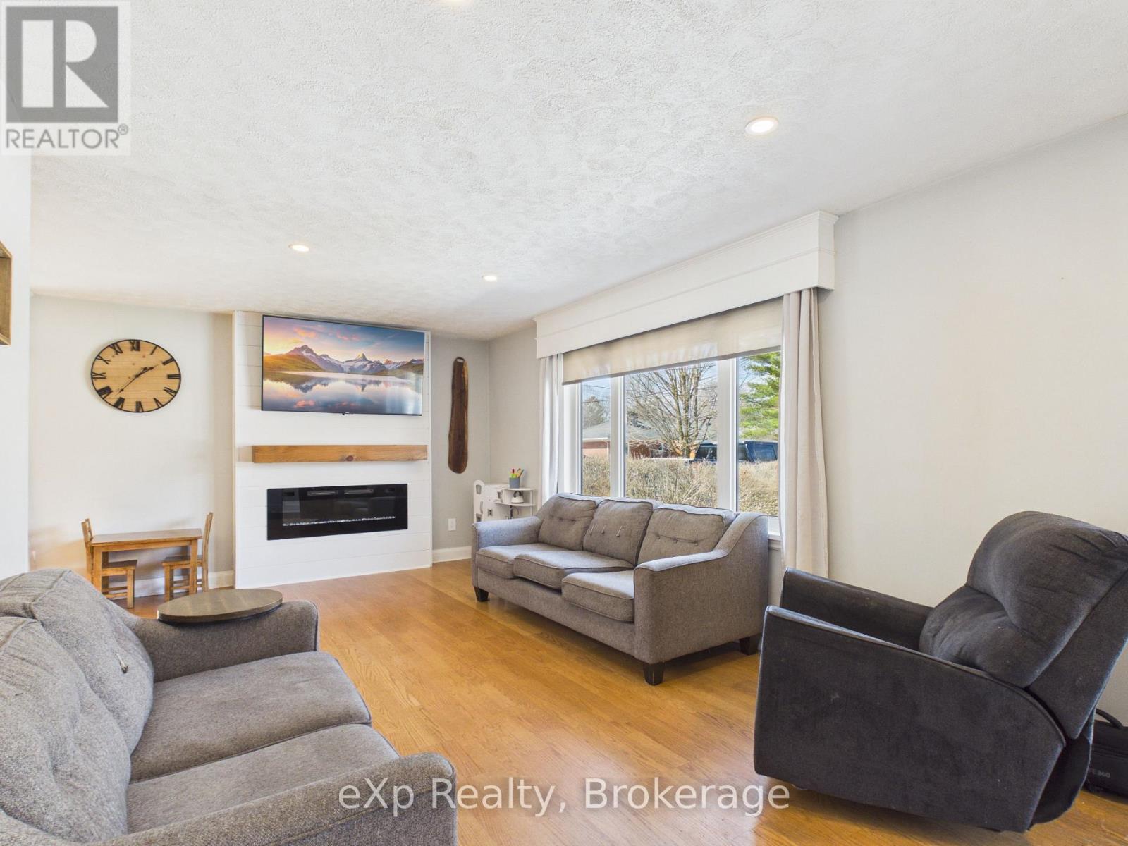 40 JOHNSTONE BOULEVARD