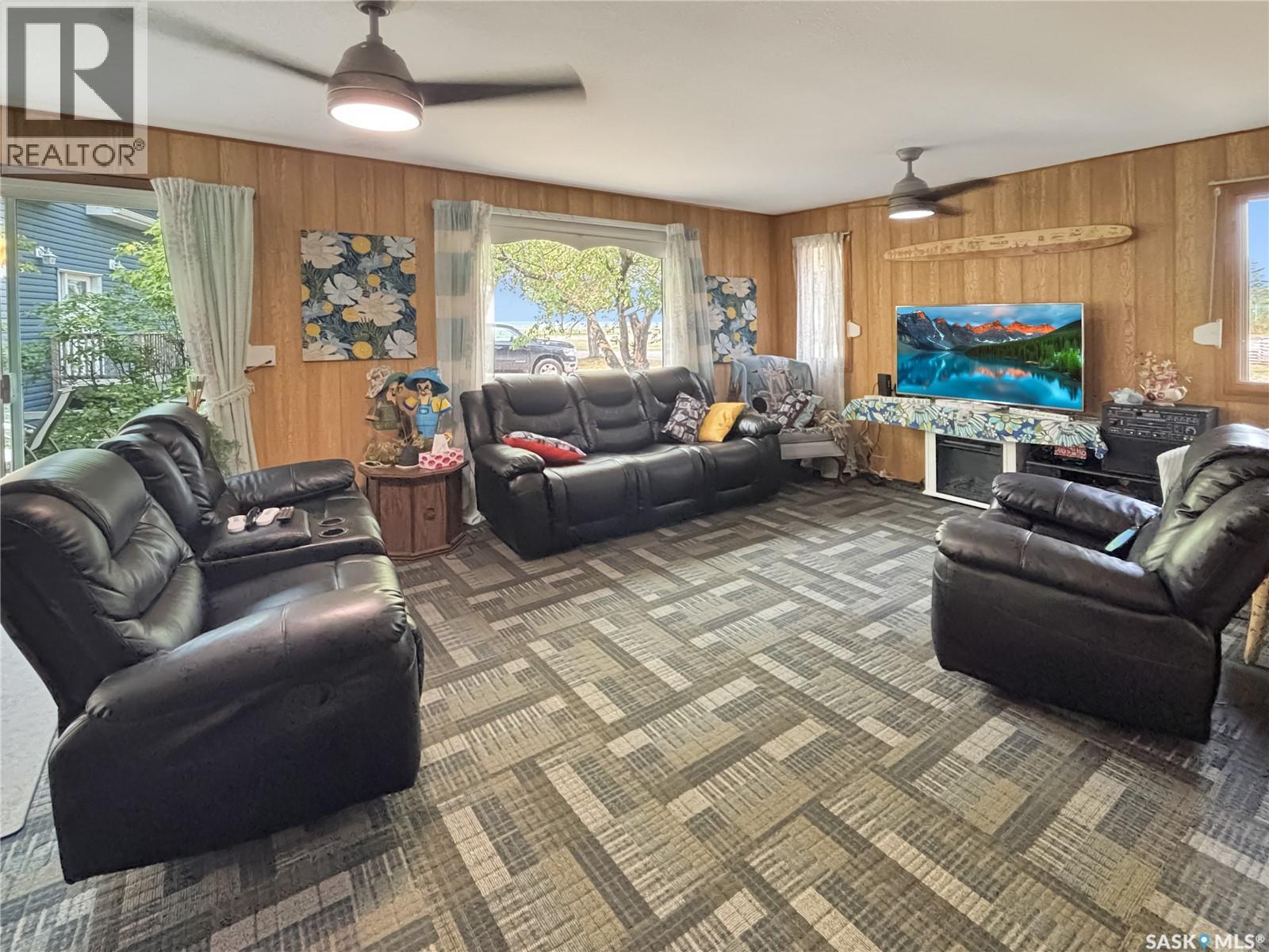 9261 Clement CRESCENT