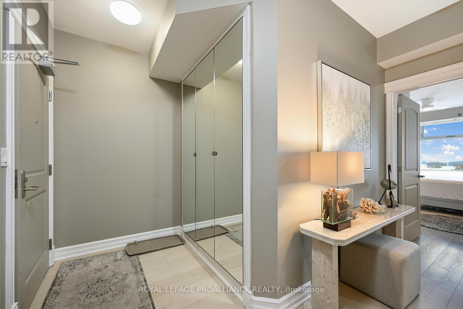 1004 - 15 ST ANDREW STREET