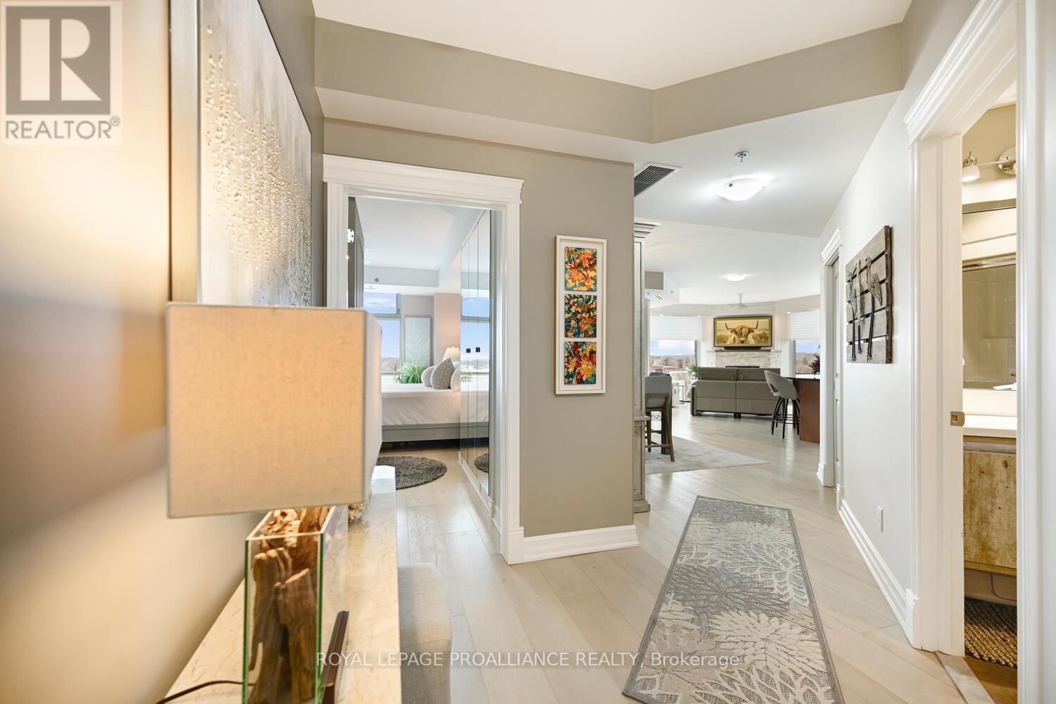 1004 - 15 ST ANDREW STREET