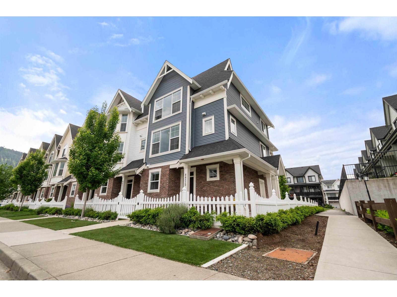44529 FRESHWATER DRIVE|Sardis South