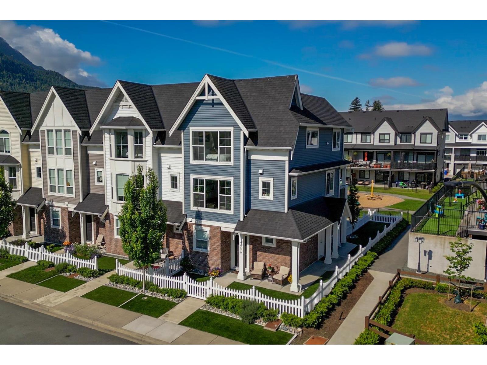 44529 FRESHWATER DRIVE|Sardis South