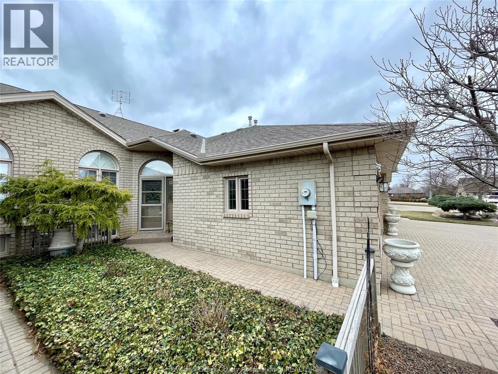 56 Queen's Hill CRESCENT