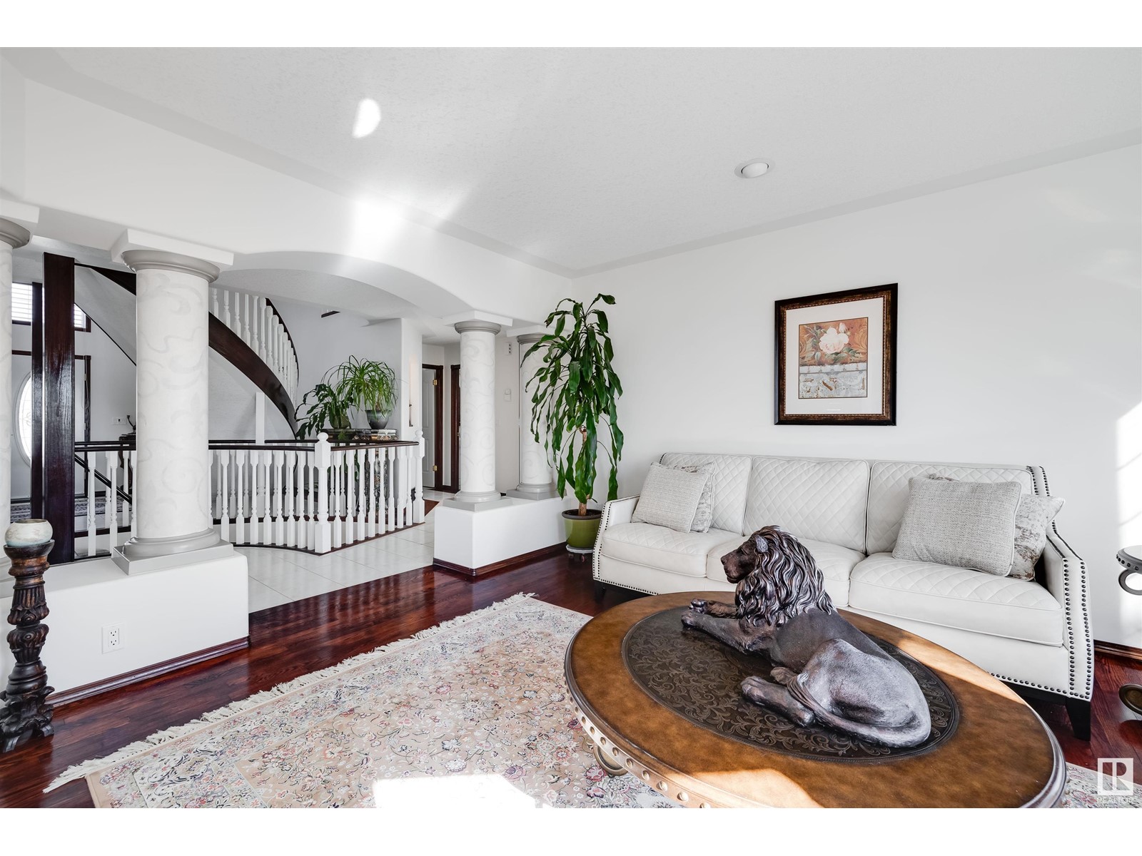 29 OAKDALE PL