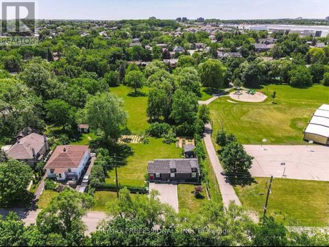 58 RUTLEDGE ROAD Mississauga (Streetsville) ON L5M1H4