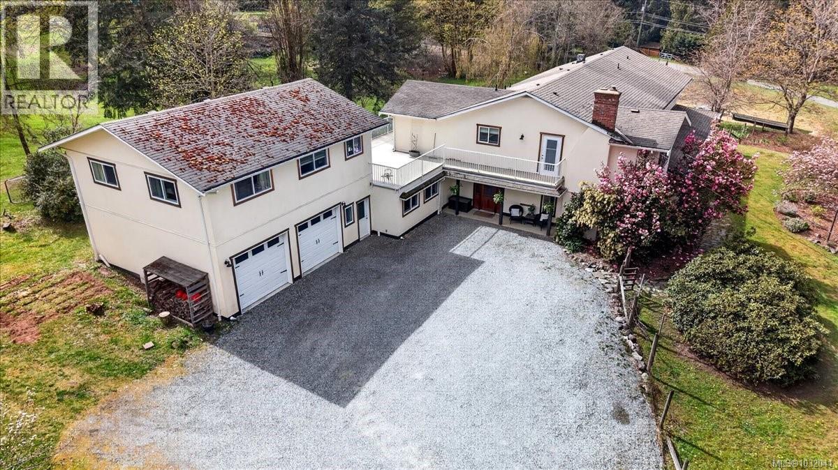 1035 Briarwood Cres