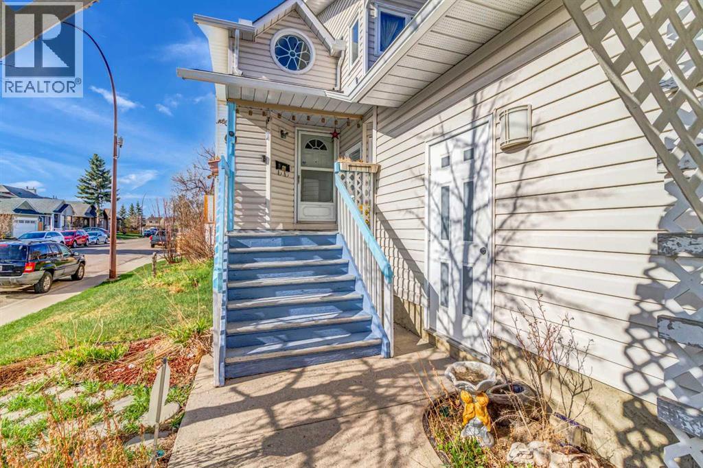 48 Martingrove Way NE