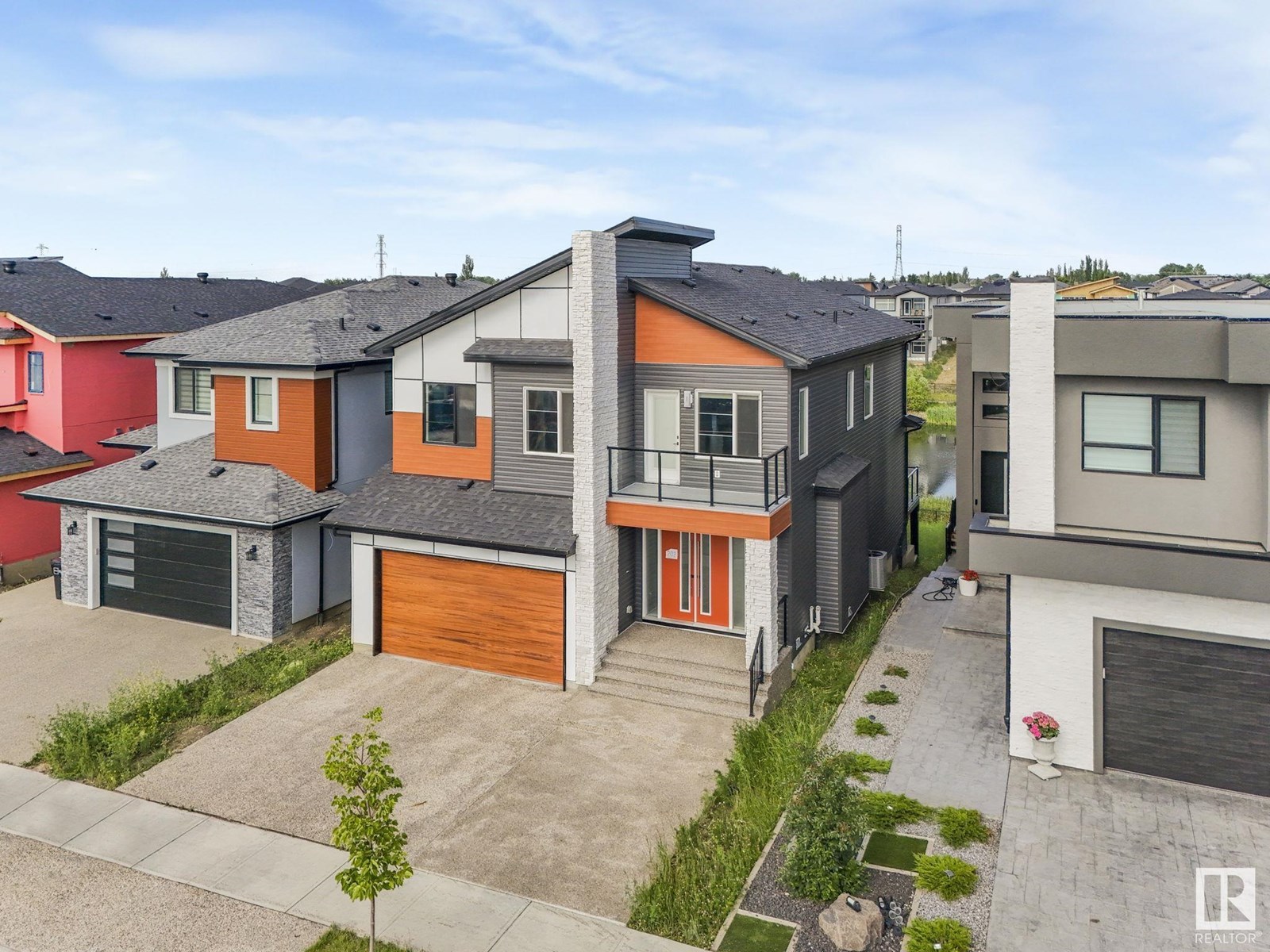 202 FRASER WY NW