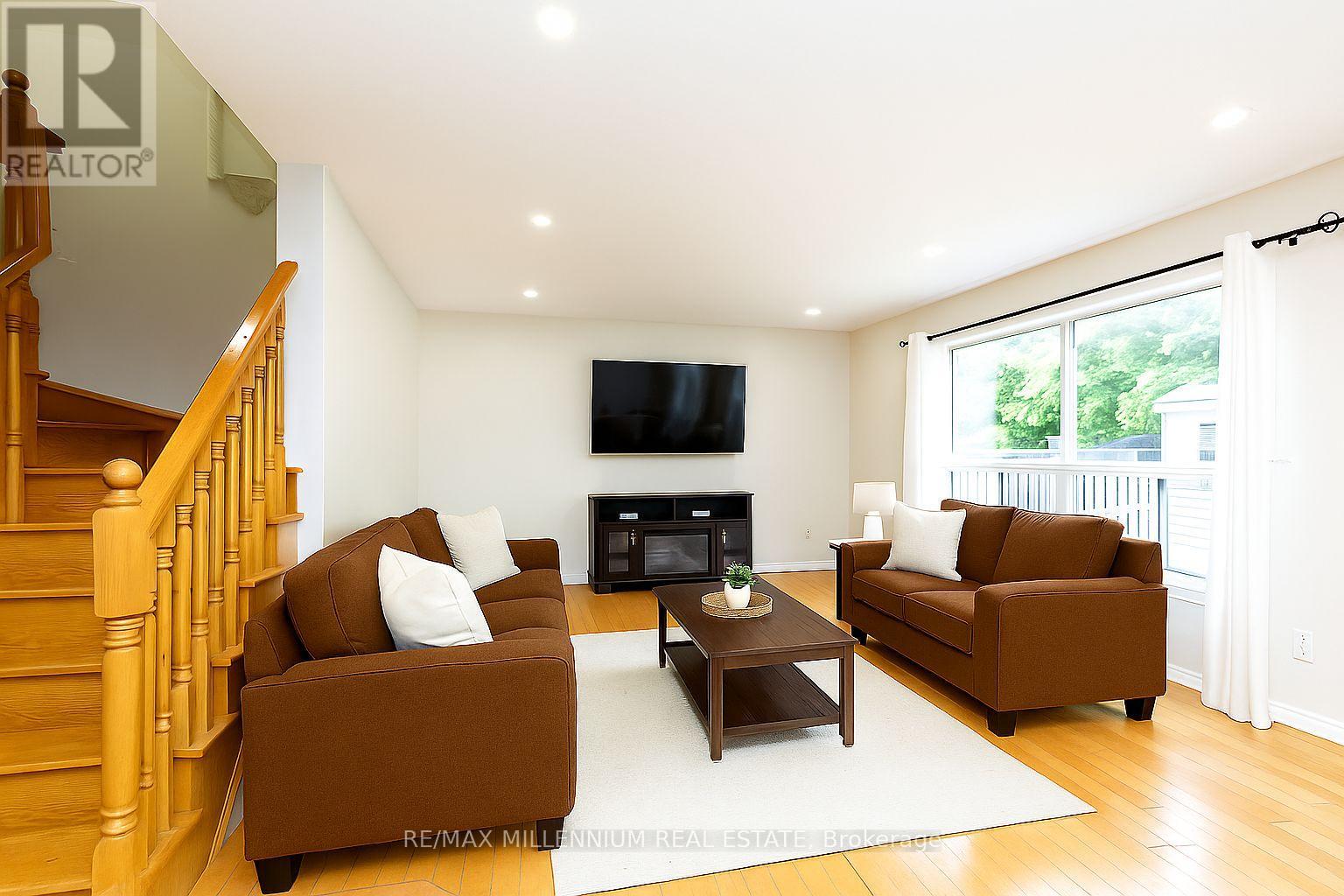 7 GRAHAM CRESCENT