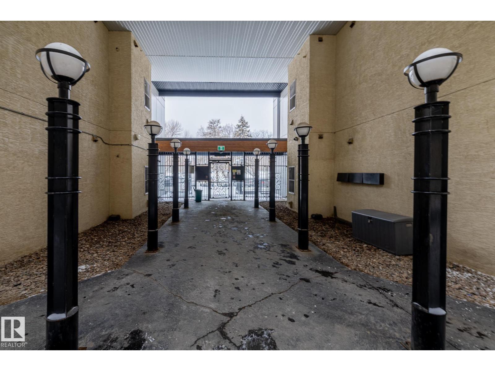 #114 10531 117 ST NW