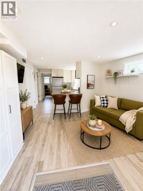 489 EAST Avenue Unit# A