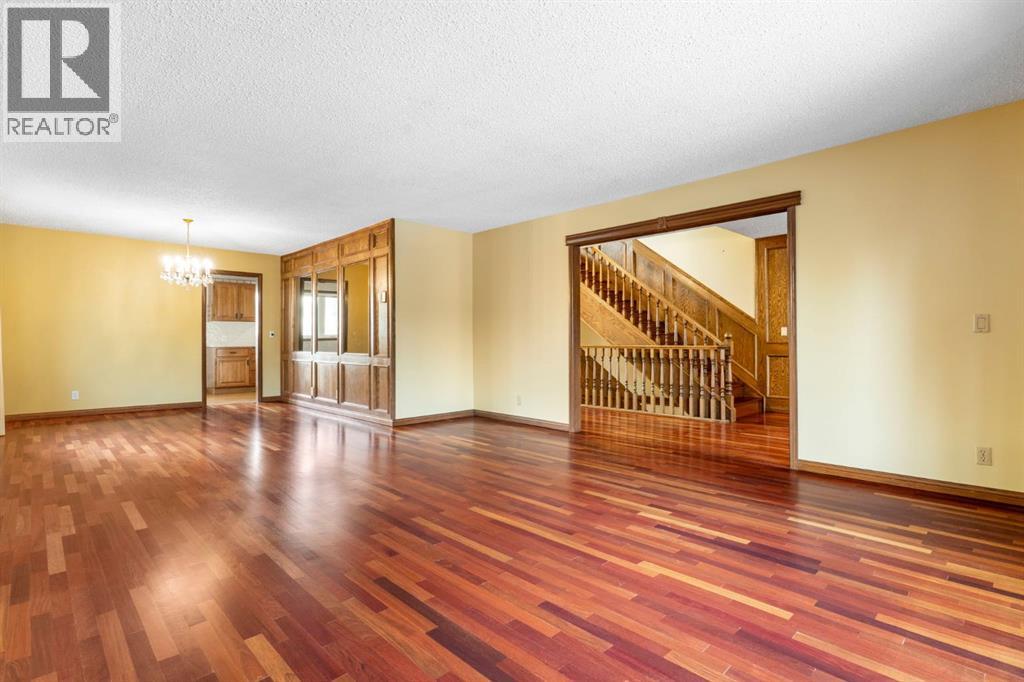 39 Coach Gate Way SW