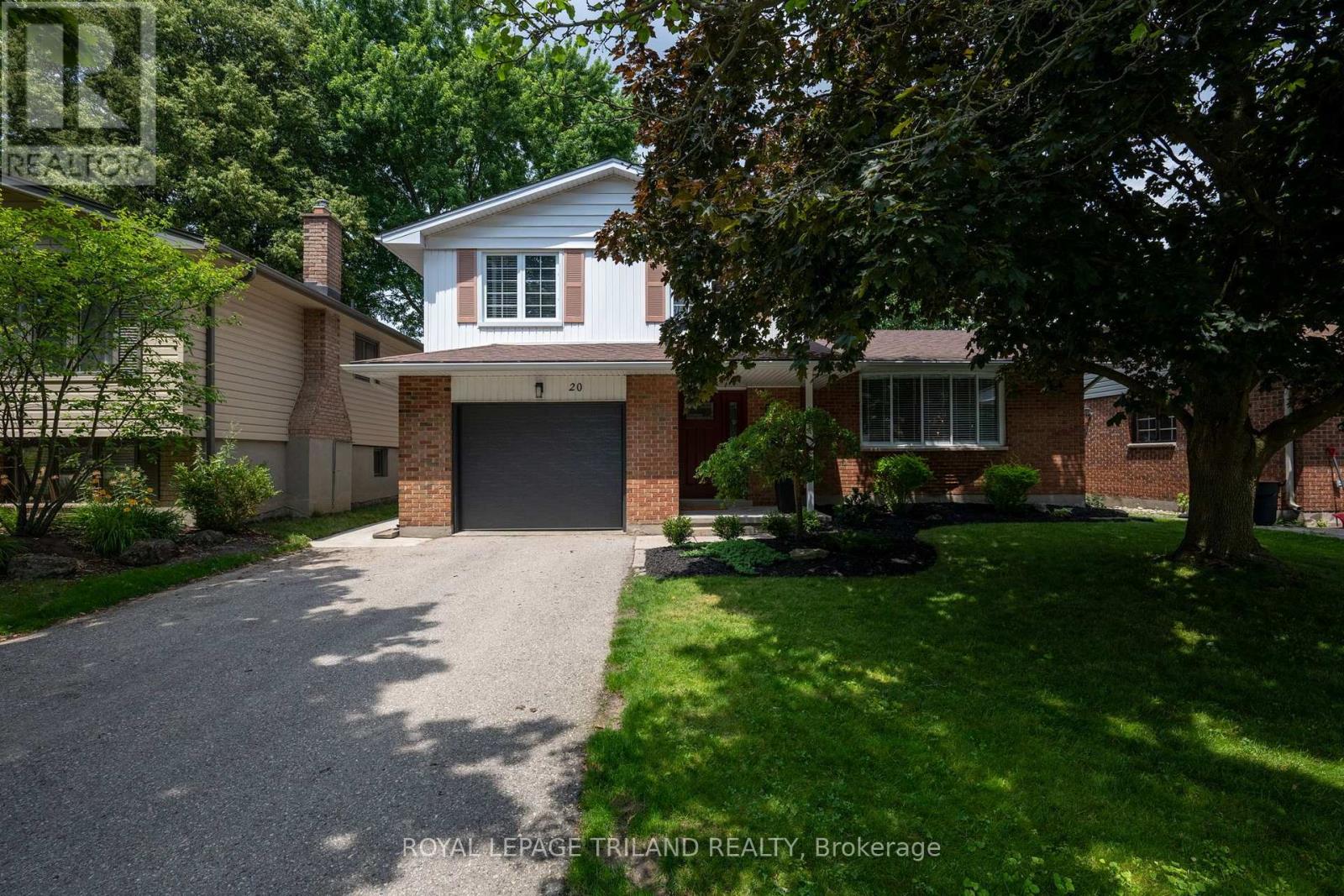 20 MEADOWVIEW ROAD