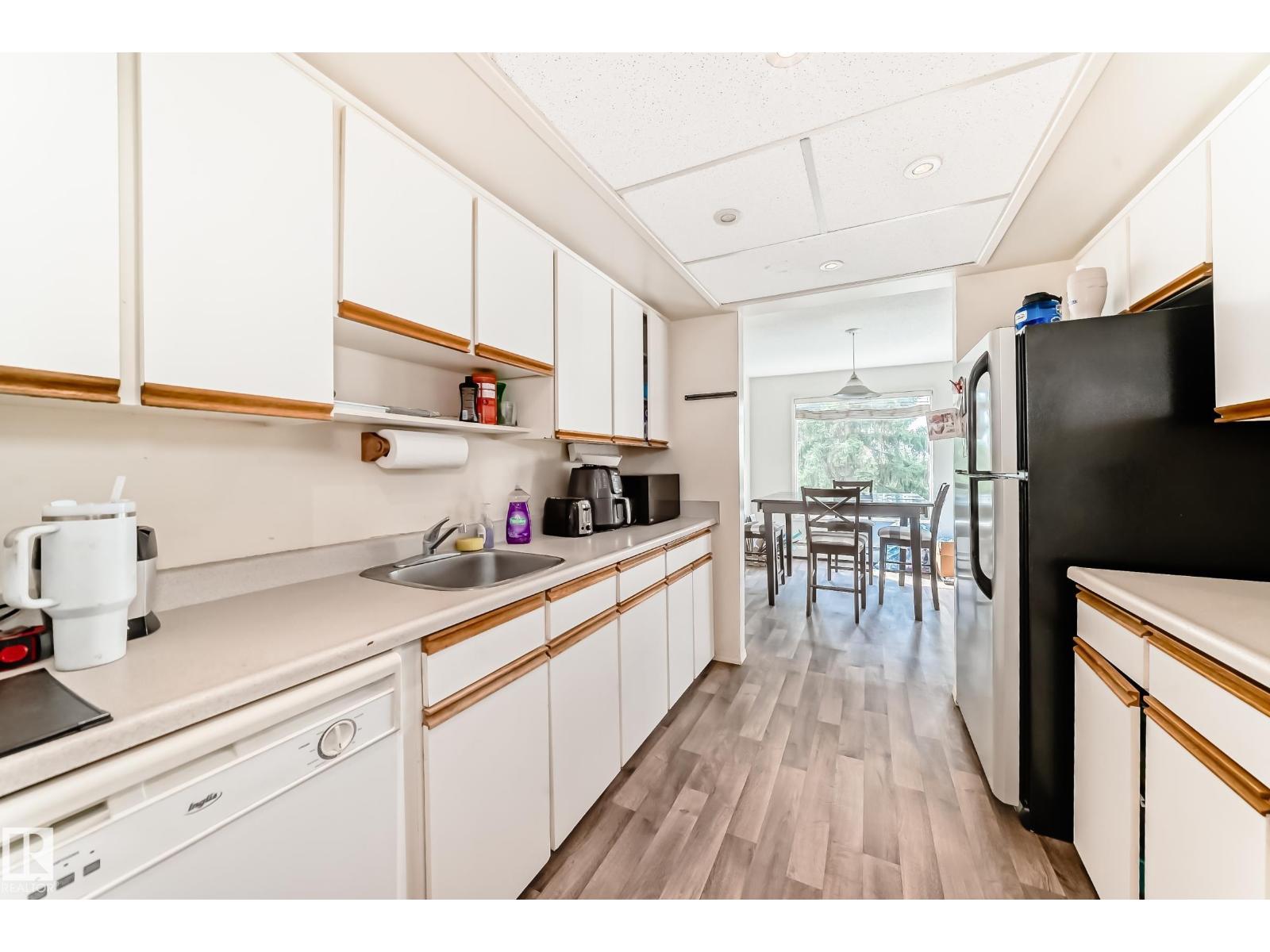 #306 4404 122 ST NW