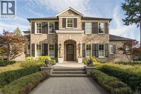 3085 Southdowne Rd Oak Bay BC V8R6H3