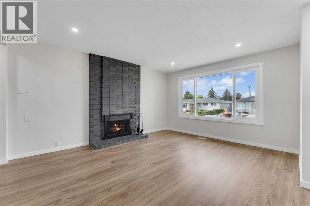 1271 Penedo Crescent SE