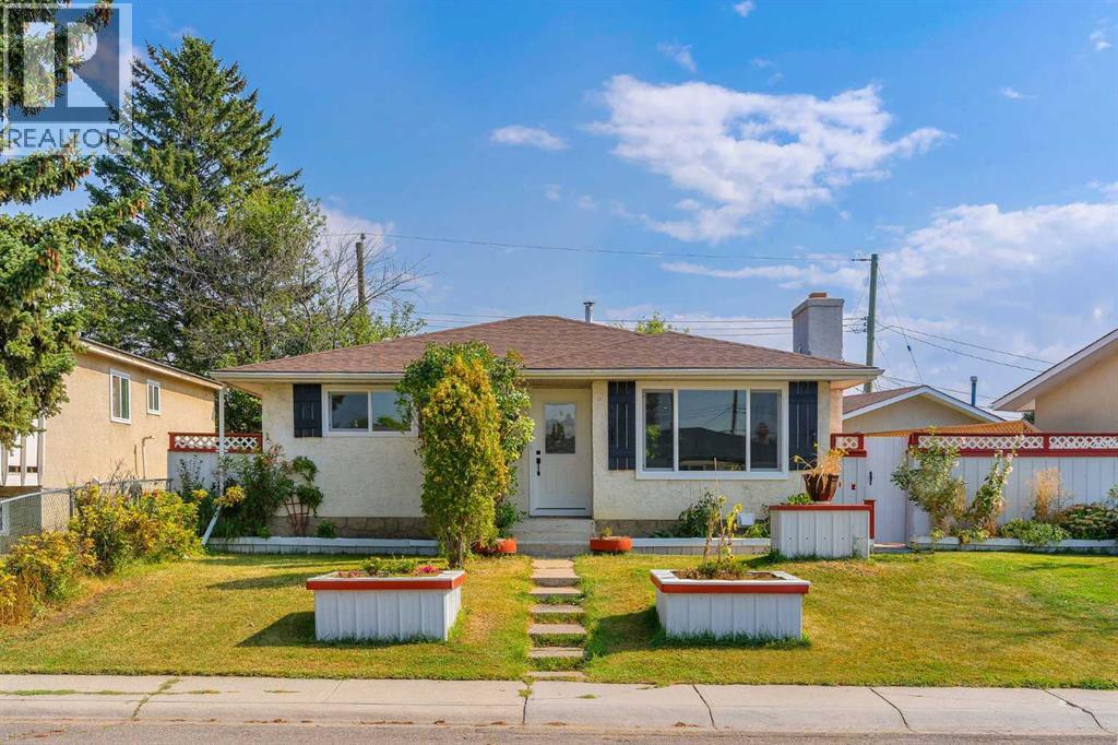 1271 Penedo Crescent SE