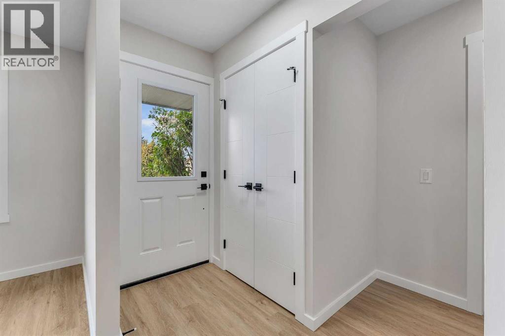 1271 Penedo Crescent SE