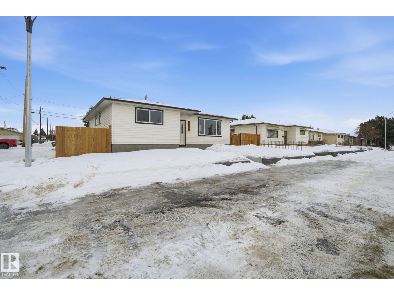 7112 132 AV NW
