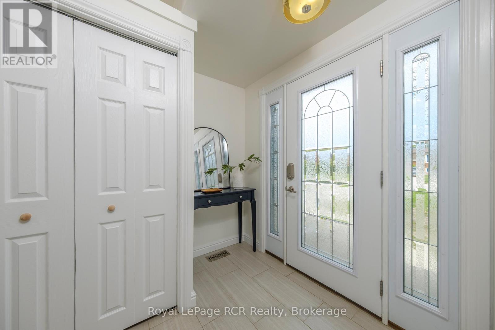 466 HIGHLAND DRIVE