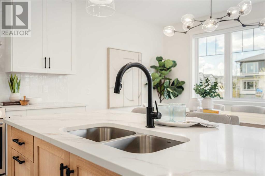 124 Quartz Crescent