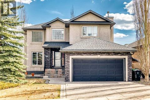 602 Wentworth Place SW Calgary AB T3H4N8