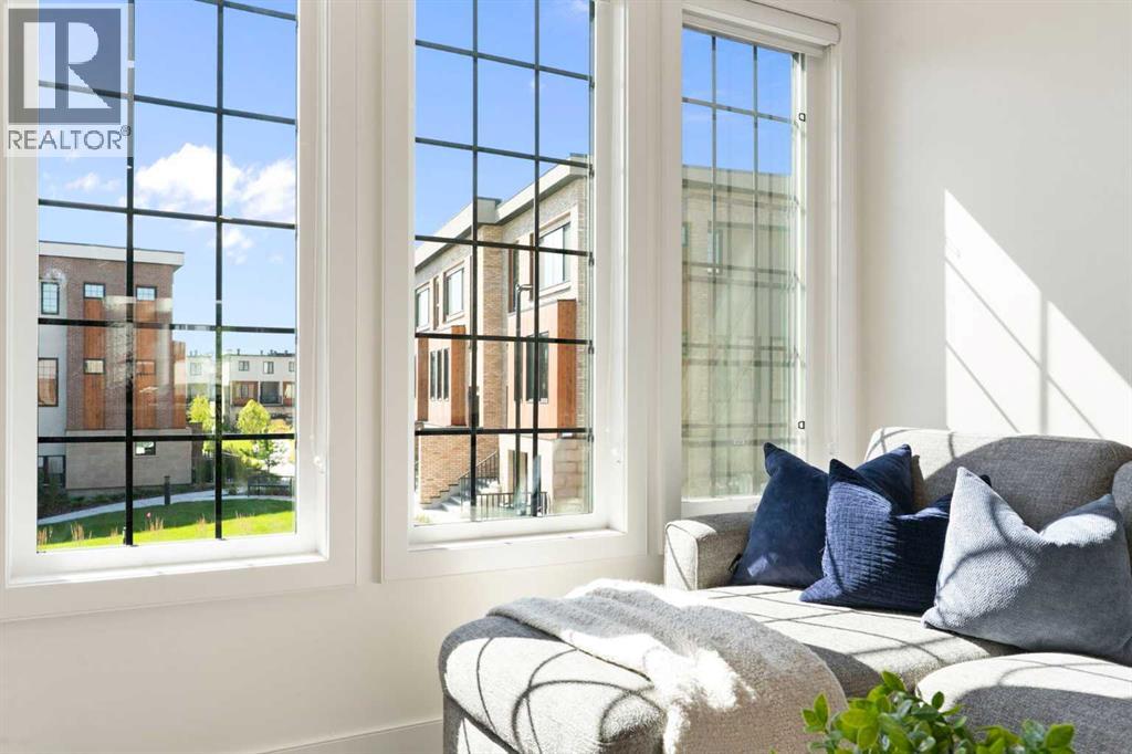 104, 81 Greenbriar Place NW