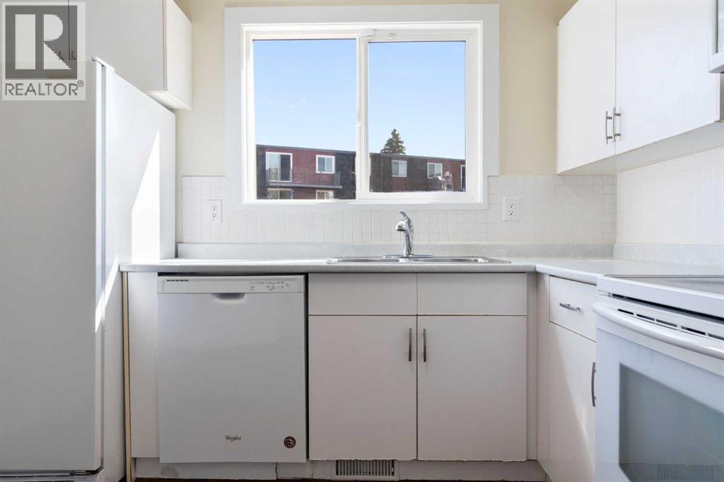 32, 80 Galbraith Drive SW