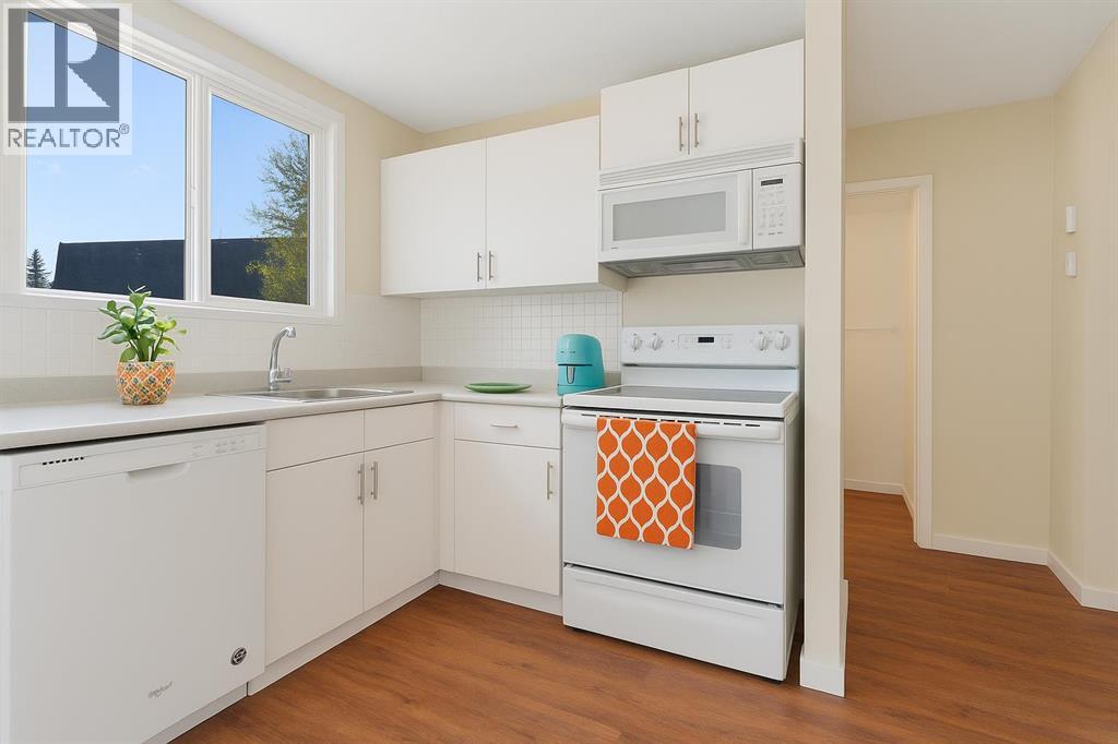 32, 80 Galbraith Drive SW