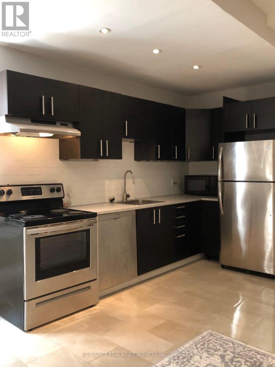 MAIN (1ST) - 19 TYNDALL AVENUE