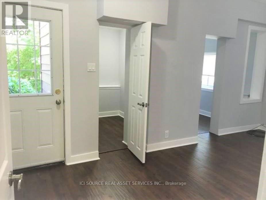 MAIN (1ST) - 19 TYNDALL AVENUE