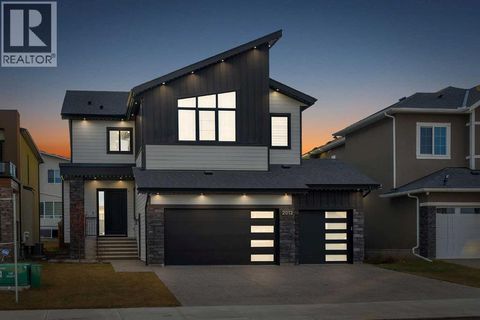 2012 waterbury Road Chestermere AB T1X2Y8