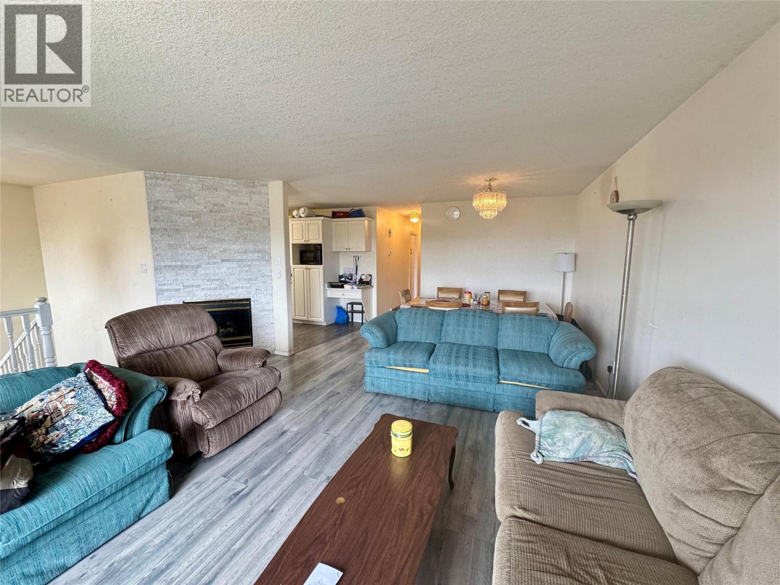785 DUNROBIN Drive