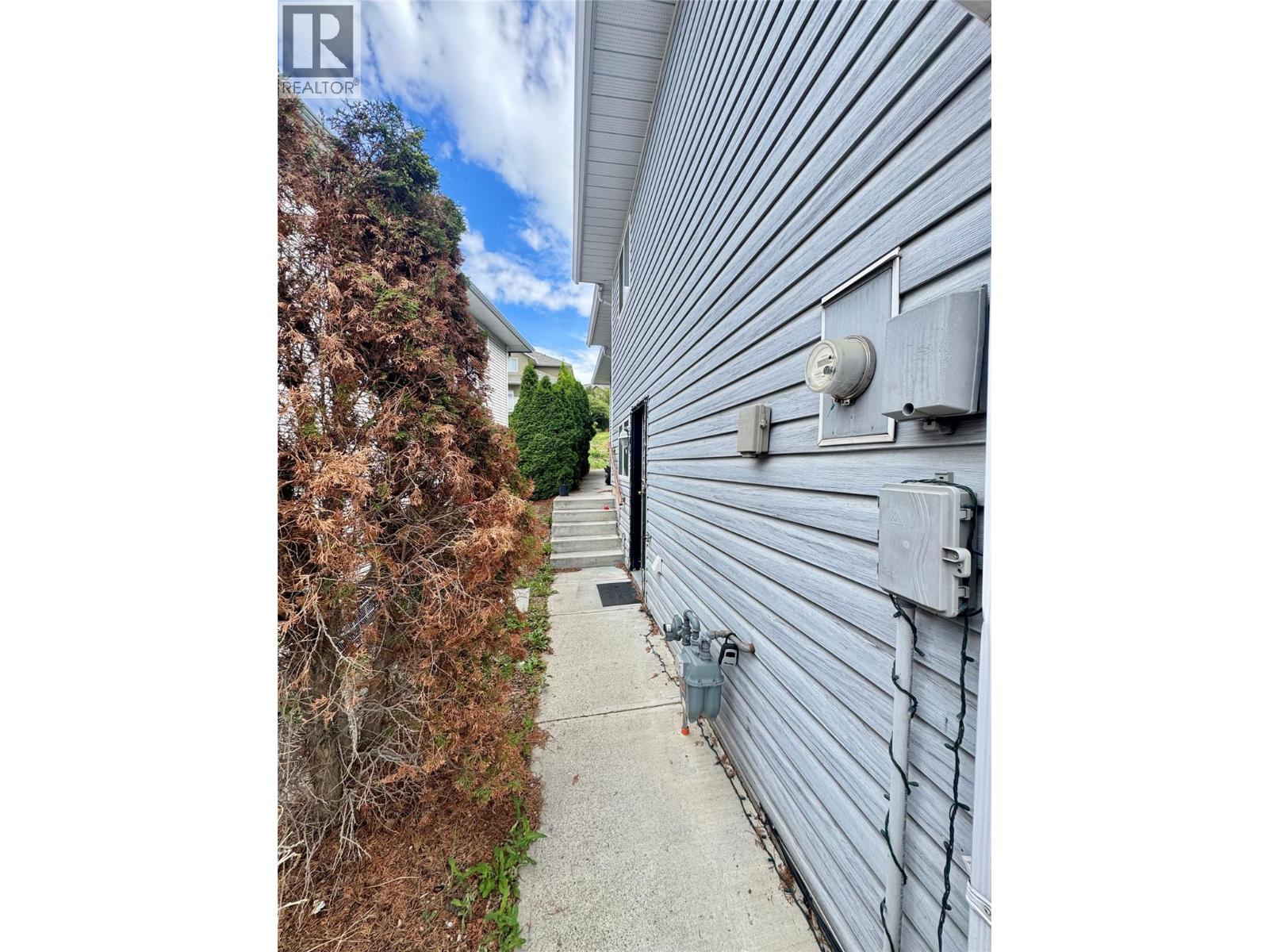 785 DUNROBIN Drive