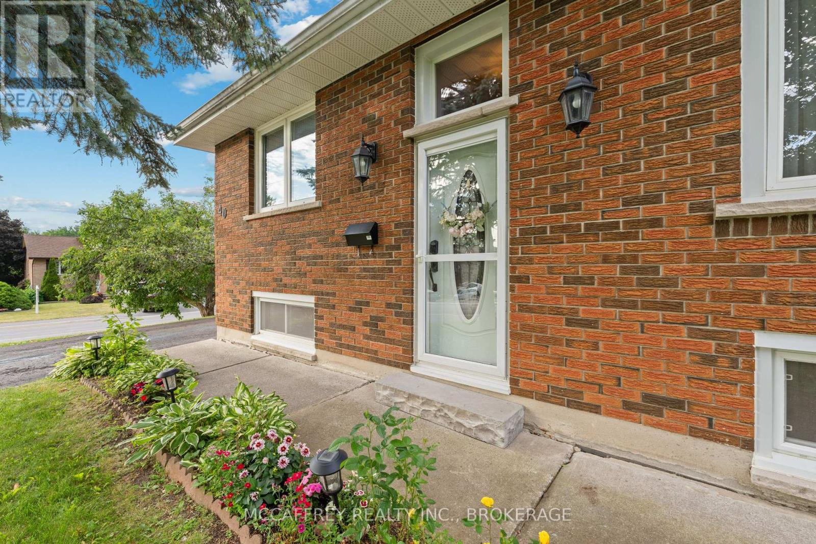 40 RICHARD STREET