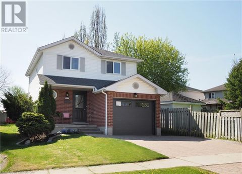 21 DAWN RIDGE Drive Kitchener ON N2N3J7