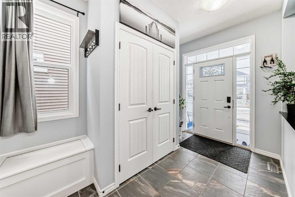 94 River Heights Green