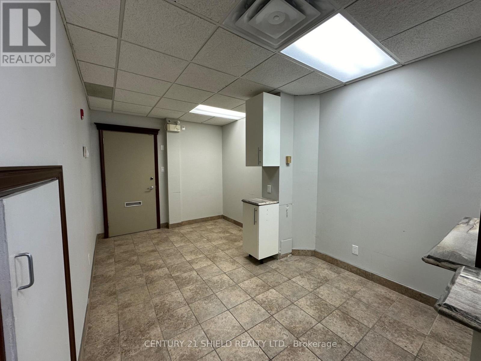 108 - 820 MCCONNELL AVENUE