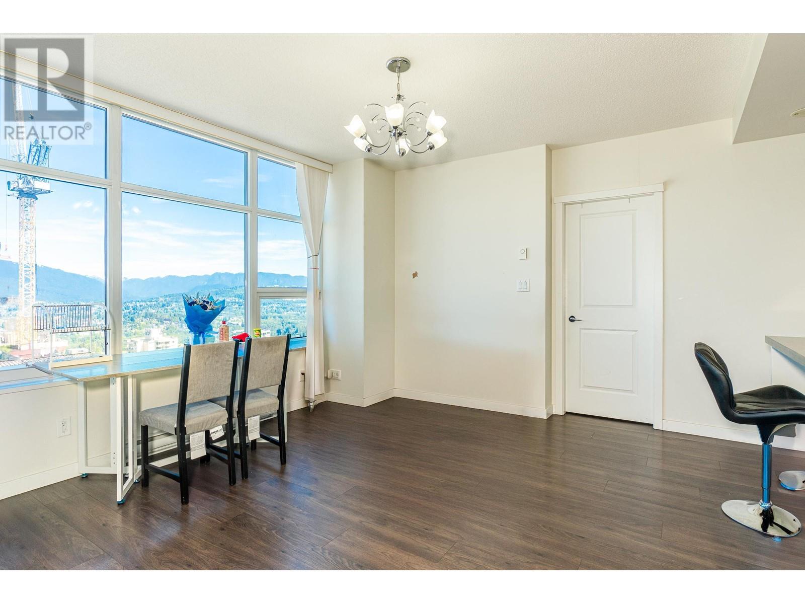 2802 4880 BENNETT STREET