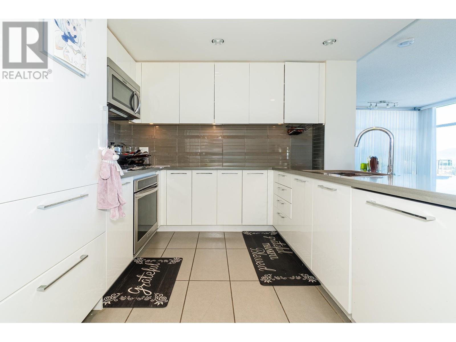 2802 4880 BENNETT STREET