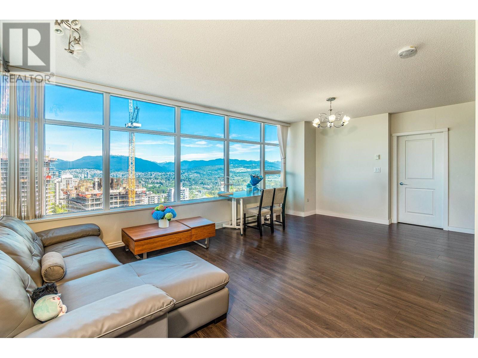 2802 4880 BENNETT STREET