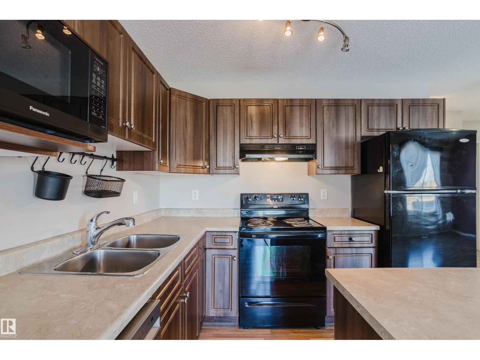 1666 MELROSE PL SW