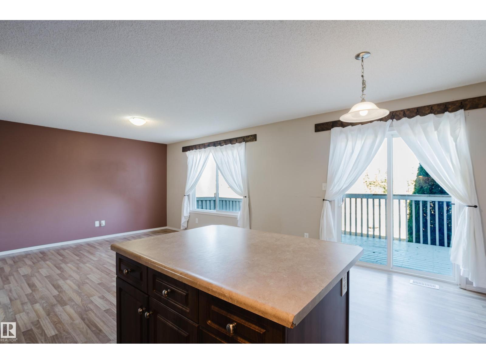 1666 MELROSE PL SW